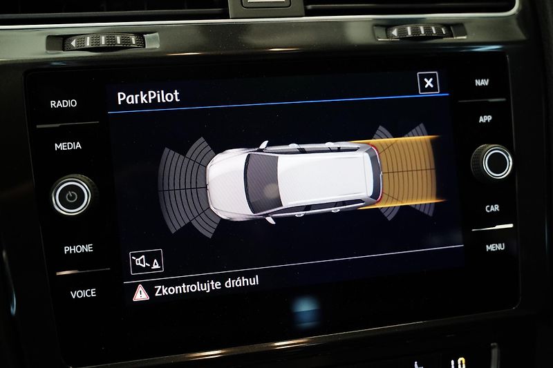 Volkswagen Golf - fotka 11 z 22
