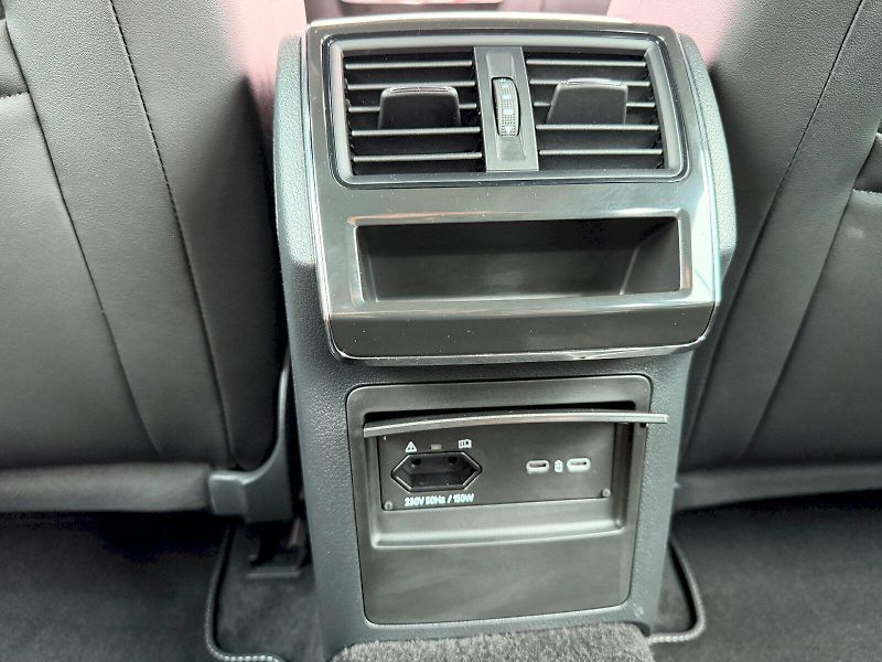 Škoda Superb (2024) Combi 2.0TSI 140kW DSG SportLi - fotka 26 z 35