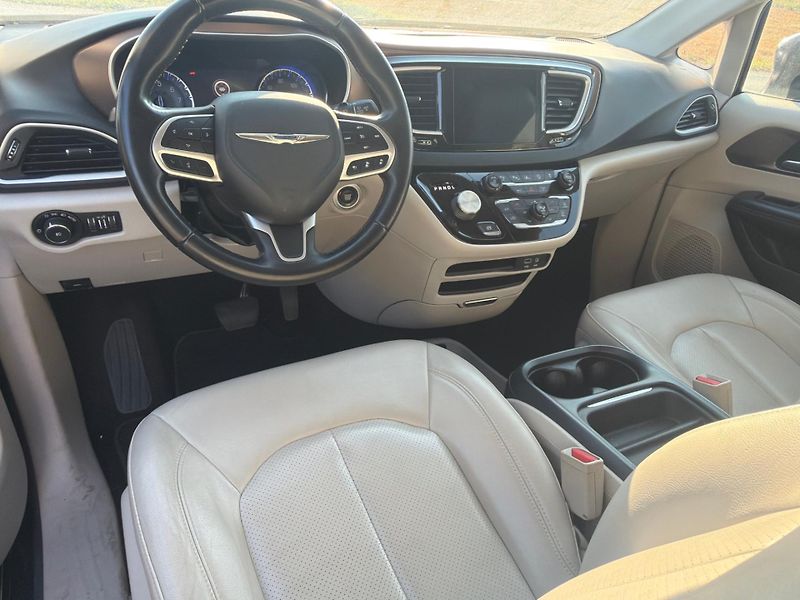 Chrysler Pacifica (2018) 3,6 Limited LPG Radar 360 2018 - fotka 14 z 20