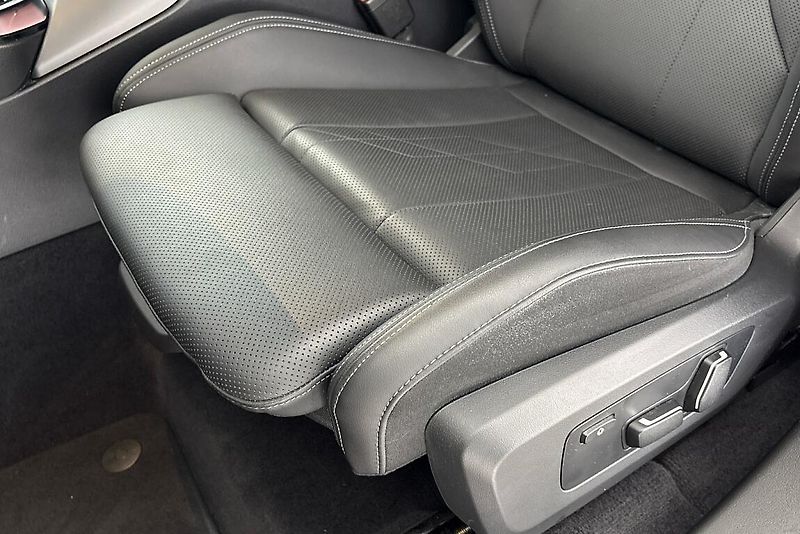 BMW X3 xDrive20d - fotka 7 z 25