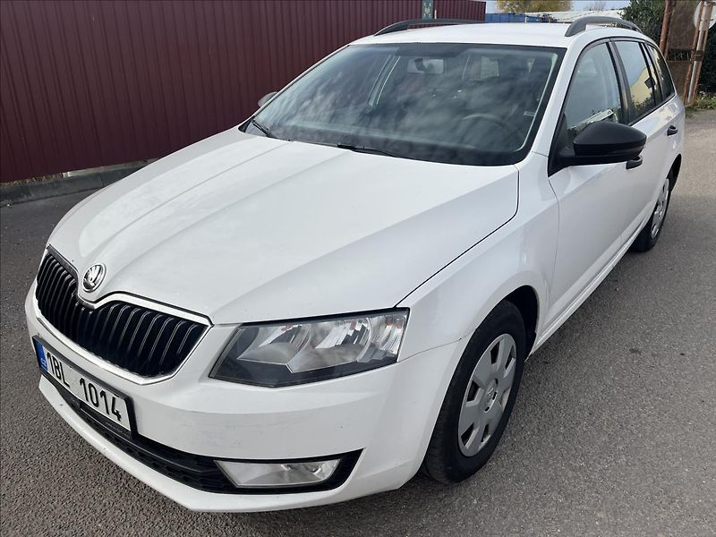 Škoda Octavia 1,6 TDi KLIMA ROZVODY TAŽNÉ - fotka 1 z 30