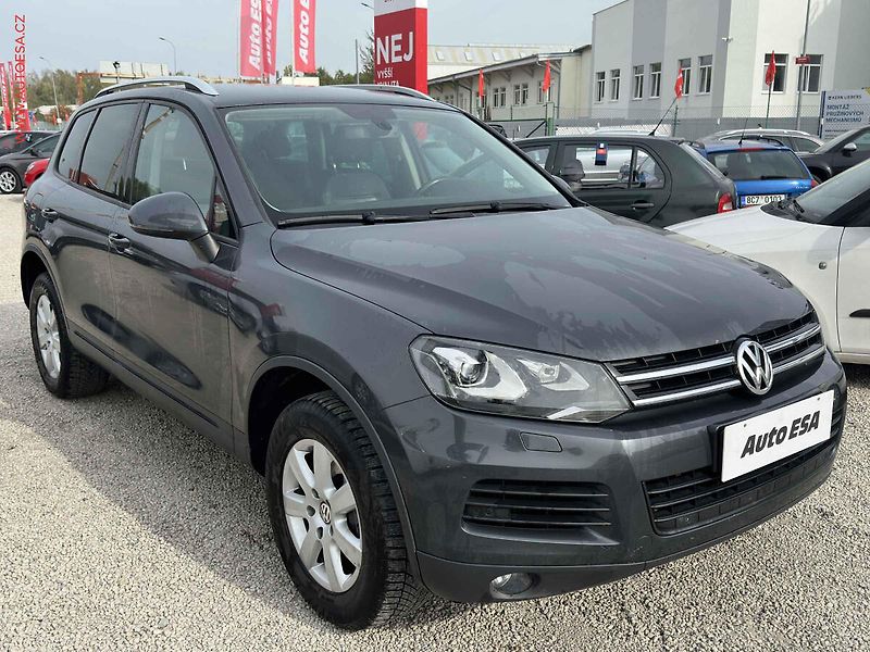 Volkswagen Touareg (2011) 3.0 TDi 4x4, AT, navi, bixen - fotografie inzerátu