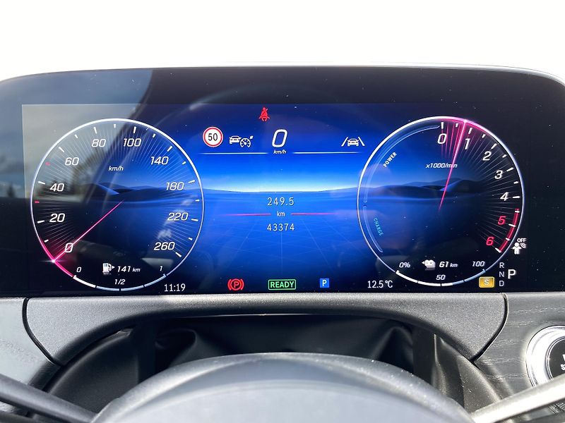 Mercedes-Benz Třídy E E 300de 4M AVANTGARDE DISTRONI - fotka 21 z 27
