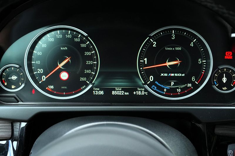 BMW X6 M50d, ČR, Tažné, Ventilace,H/K - fotka 18 z 42