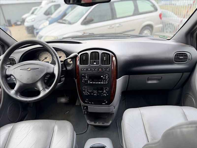 Chrysler Grand Voyager 3,3 V6 128kW A/T 7MÍST - fotka 22 z 26
