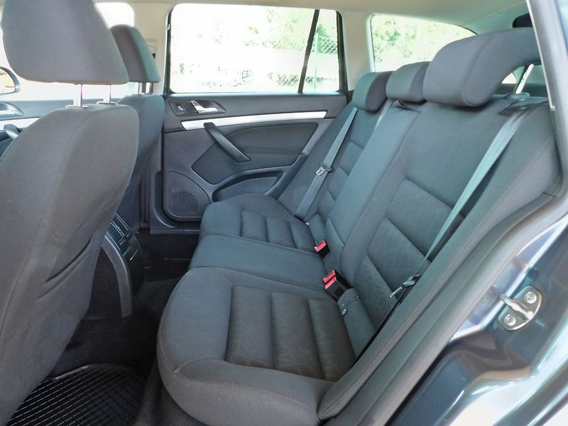 Škoda Octavia 2.0TDI Family Tažné Serviska - fotka 19 z 29