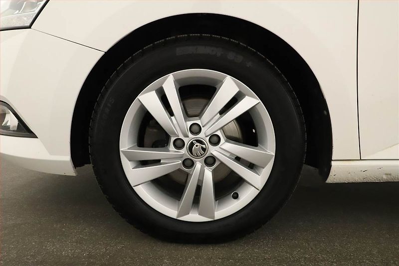 Škoda Fabia (2021) Style 1.0 TSI, ČR,1.maj - fotka 11 z 14
