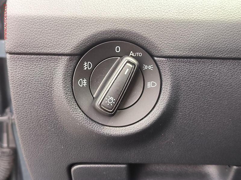 Škoda Octavia (2019) 1.5 TSi, ČR, DSG, LED, park - fotka 19 z 22