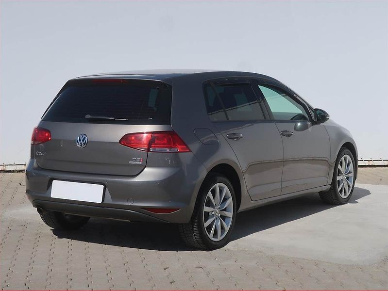 Volkswagen Golf (2013) 1.2 TSI, Serv.kniha, Xenony - fotka 5 z 17