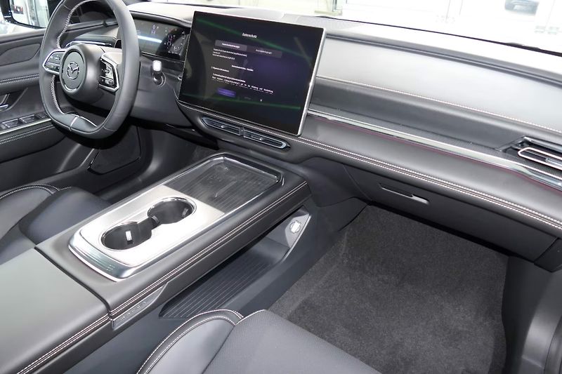 Mazda 6e LR Takumi Pano HuD Sony 360 - fotka 14 z 16