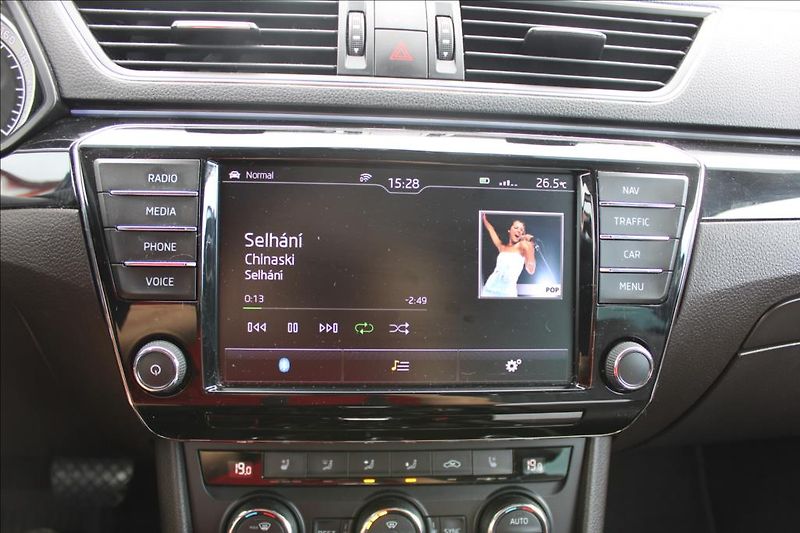 Škoda Superb 2,0 TDi  L&K, 140KW, DSG, ČR - fotka 36 z 46