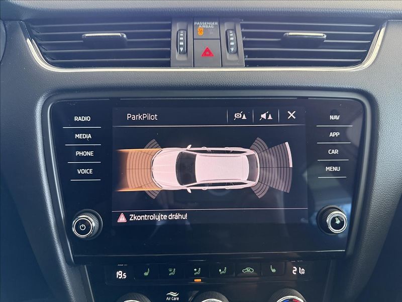 Škoda Octavia 2,0   TDI 110kW,DSG,SOLEIL,1.M - fotka 28 z 28