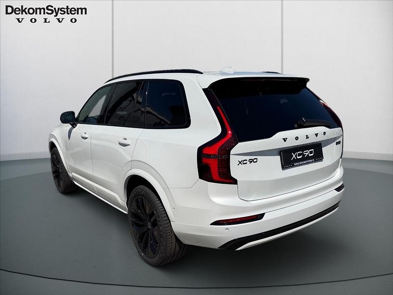 Volvo XC90 (2026) 2,0 B5 Ultra Black Edition  29 - fotka 4 z 14