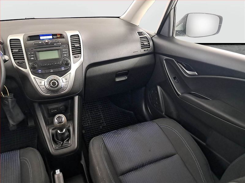 Hyundai ix20 (2013) 1.4 CVVT, ČR,1.maj - fotka 8 z 17