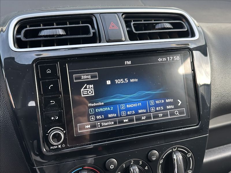 Mitsubishi Space Star 1,2 71PS  Invite A/T - fotka 33 z 53