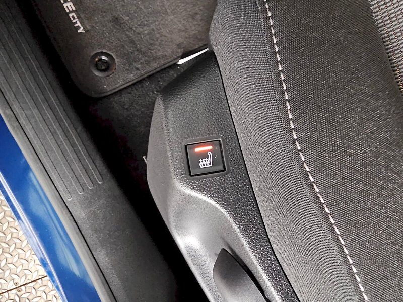 Toyota ProAce City Verso (2024) 1.2T 110k FAMILY SHORT 7S TAŽN - fotka 22 z 30
