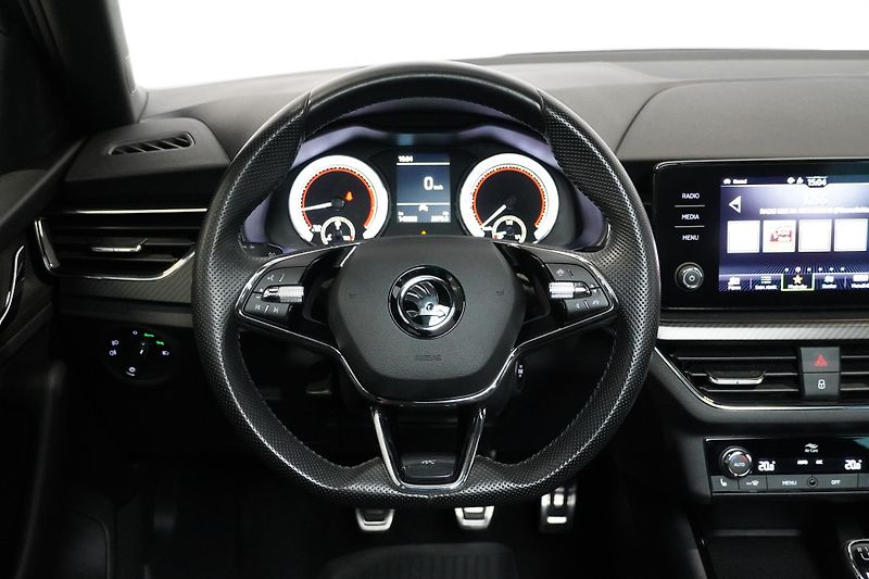 Škoda Scala 1.0TSI 81kW,1MAJ,ČR,KAMERA,TAŽ - fotka 20 z 32