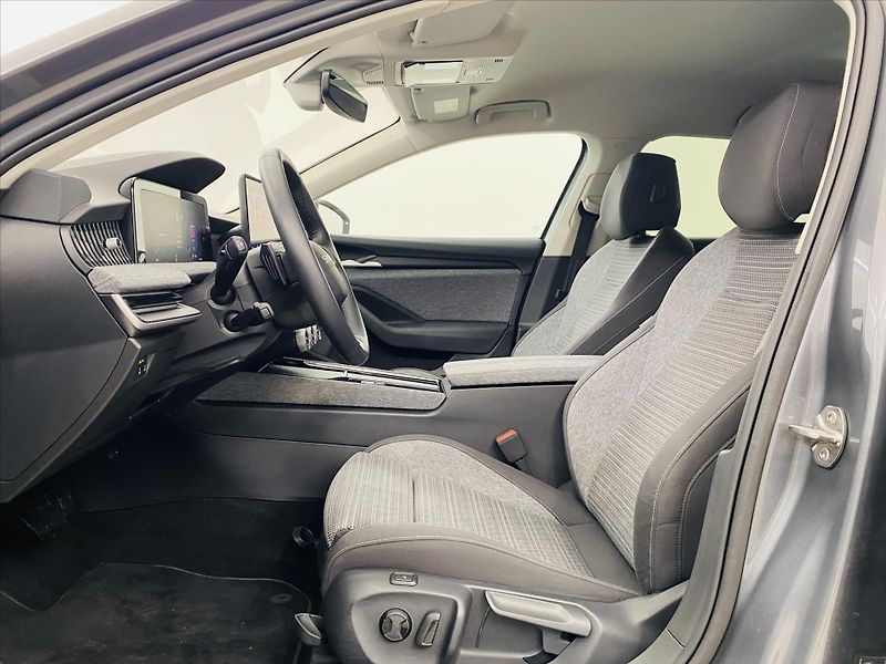 Škoda Superb 1,5 TSI m-HEV 110kW DSG Select - fotka 5 z 25