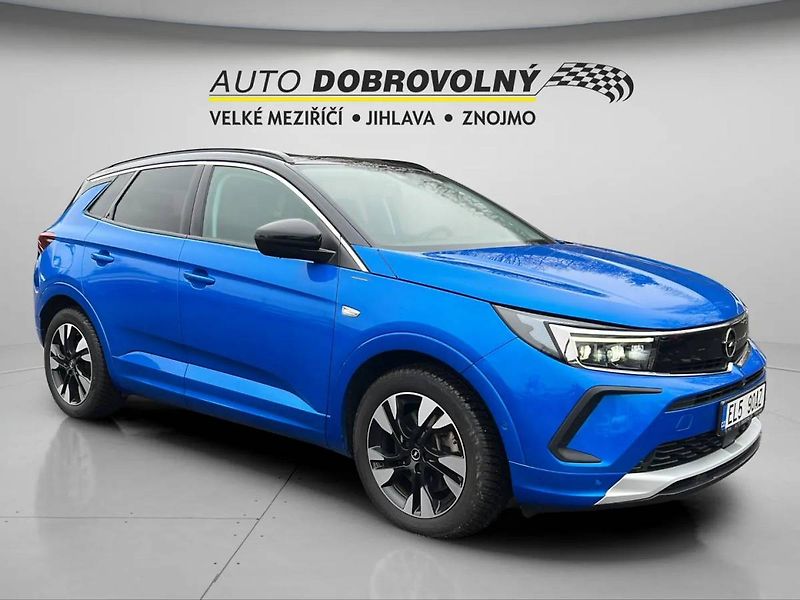 Opel Grandland Ultimate 4x4 PHEV 1.6L Turbo 8 - fotka 11 z 31