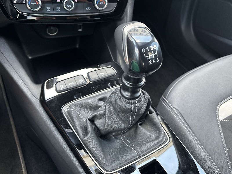 Opel Mokka (2022) 1.2 Turbo Ultimate - fotka 15 z 28
