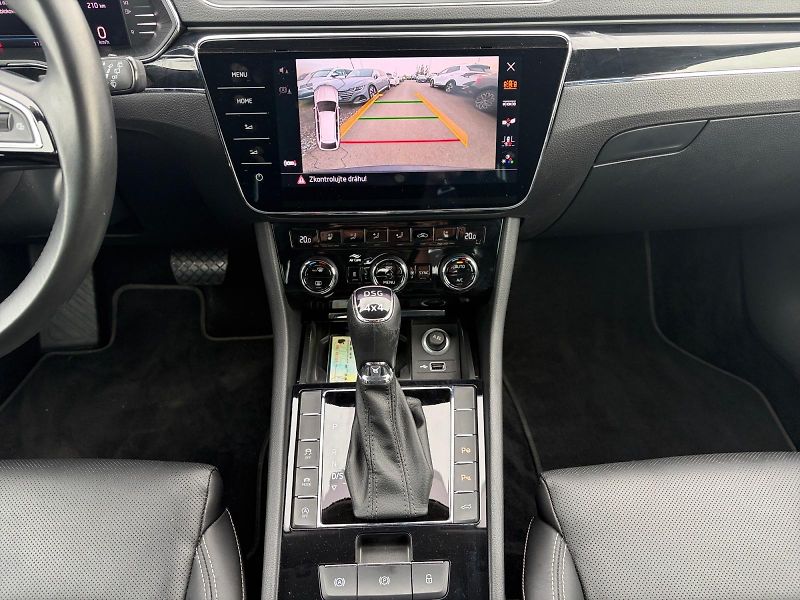 Škoda Superb (2019) L&K 2.0TSI 200kW DSG 4x4 TAŽNÉ - fotka 10 z 11