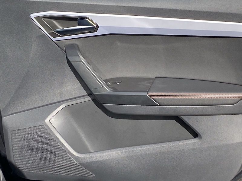 Seat Arona (2023) 1.0 TSI DSG FR - fotka 28 z 35