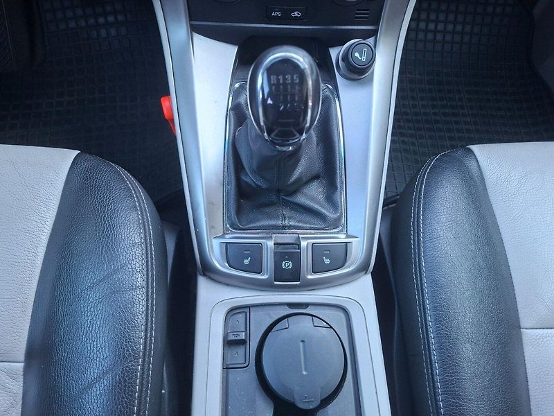 Chevrolet Captiva (2013) 2.2CDTI 135kW 4WD -NOVÉ V ČR - fotka 15 z 43