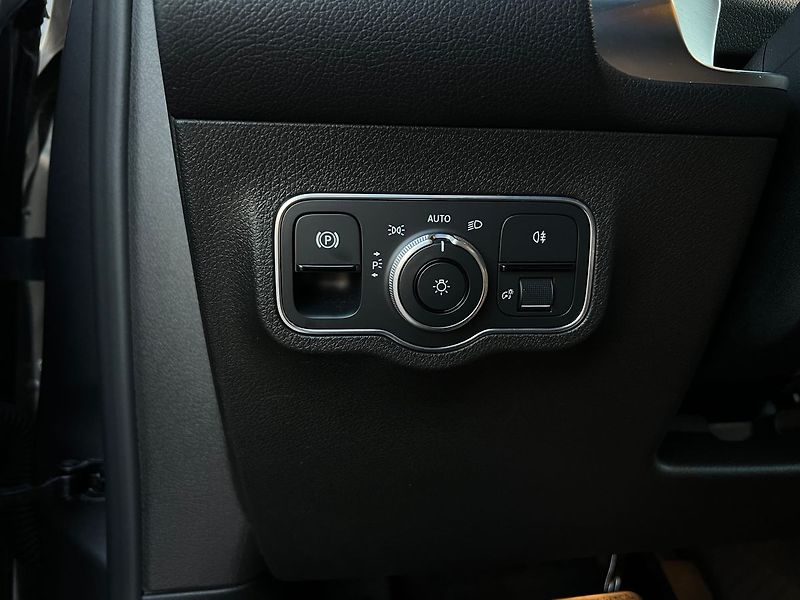 Mercedes-Benz GLB (2020) 200d-Progressive-P.KAMERA - fotka 30 z 45