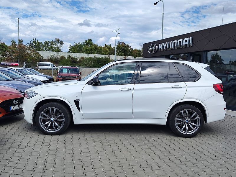 BMW X5 3.0/230kW xDrive40d - fotka 8 z 40