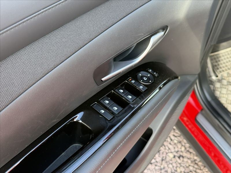 Hyundai Tucson 1,6 T-GDI 118kW DCT Premium - fotka 6 z 25