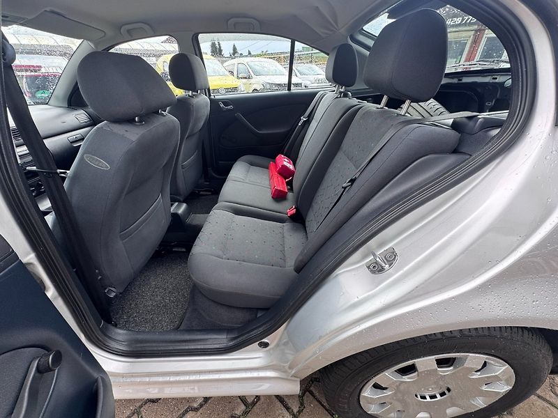 Škoda Octavia (2003) 1,6 SR 75 KW 2 MAJ STK KM - fotka 31 z 42