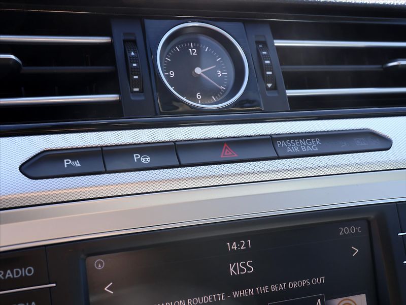Volkswagen Passat 2.0 TDI 110kW Comfortline - fotka 19 z 33