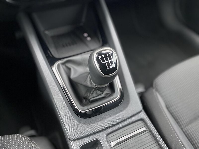 Škoda Octavia 1,5 TSI 85 kW Selection - fotka 22 z 26