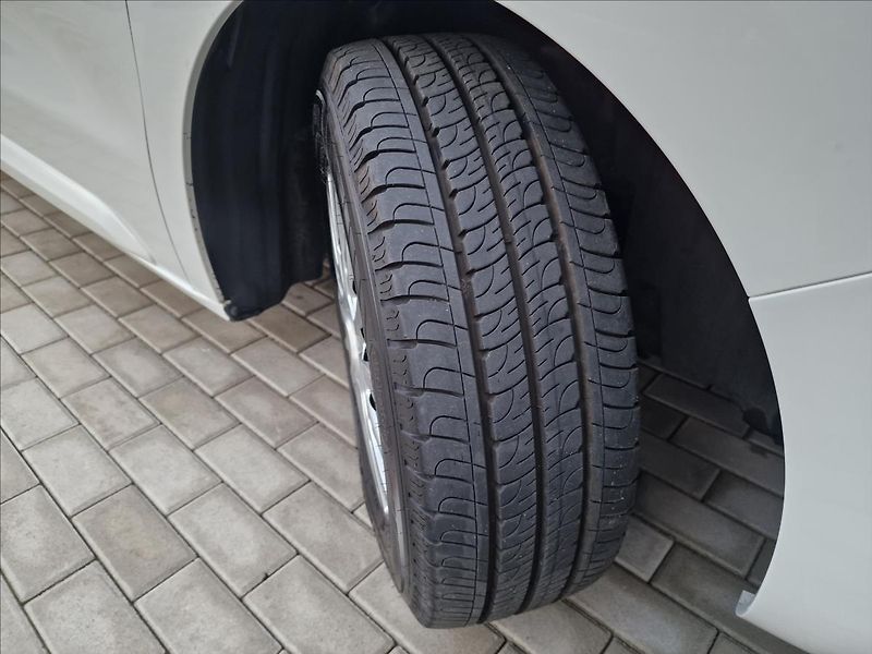 Toyota ProAce Verso 2.0 D-4d 110kW L2 Shuttle, ČR - fotka 46 z 50