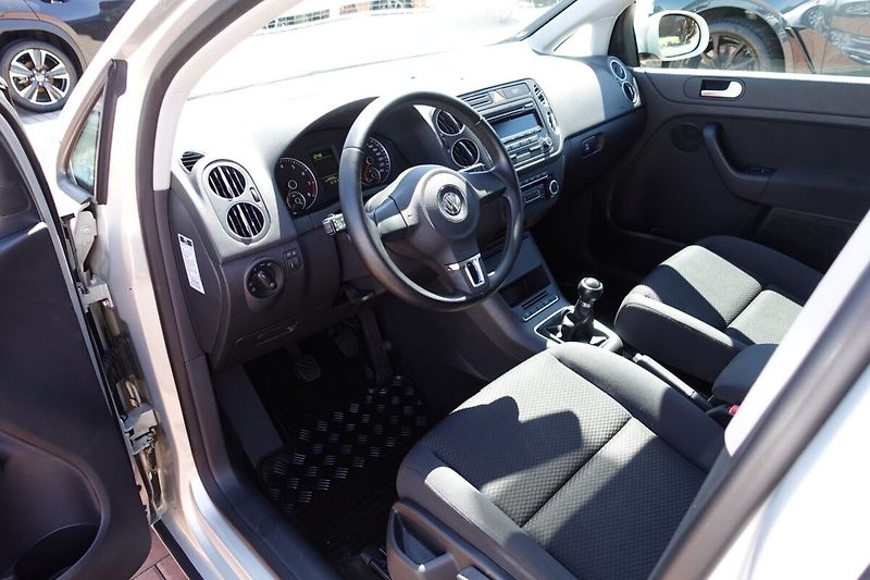 Volkswagen Golf Plus 1,2TSI 77kW M/T Comfort - fotka 10 z 27