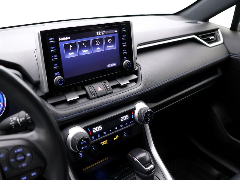 Toyota RAV4 2,5 e-CVT 131kW Selection 4WD - fotka 20 z 34