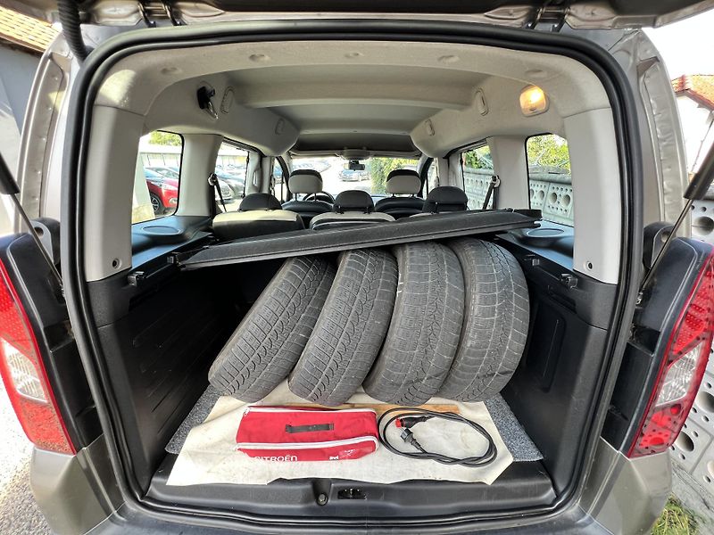 Citroën Berlingo Multispace XTR 1.6HDi PŮVOD ČR - fotka 24 z 39