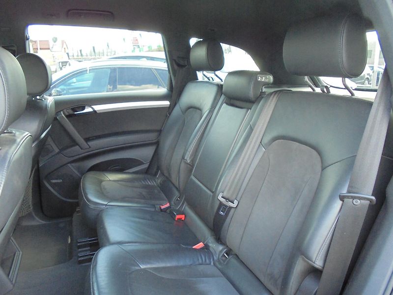 Audi Q7 (2010) 3.0 TDI S-LINE- 4x4- NAVI- DVD - fotka 12 z 12