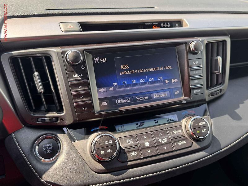 Toyota RAV4 (2016) 2.0 D-4D 4x4, ČR, AC, navi - fotka 13 z 15