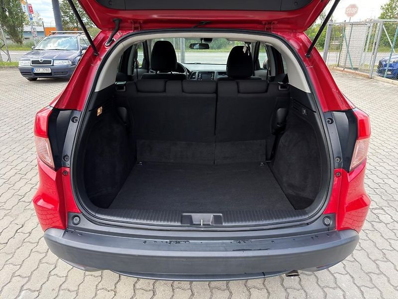 Honda HR-V 1.5 i-VTEC 96 kW 37tkm ČR - fotka 9 z 27