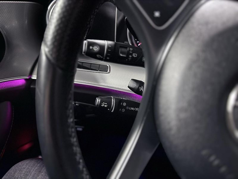Mercedes-Benz Třídy E (2018) 220D,TOP ,TZ, adaptivní tempo - fotka 27 z 34