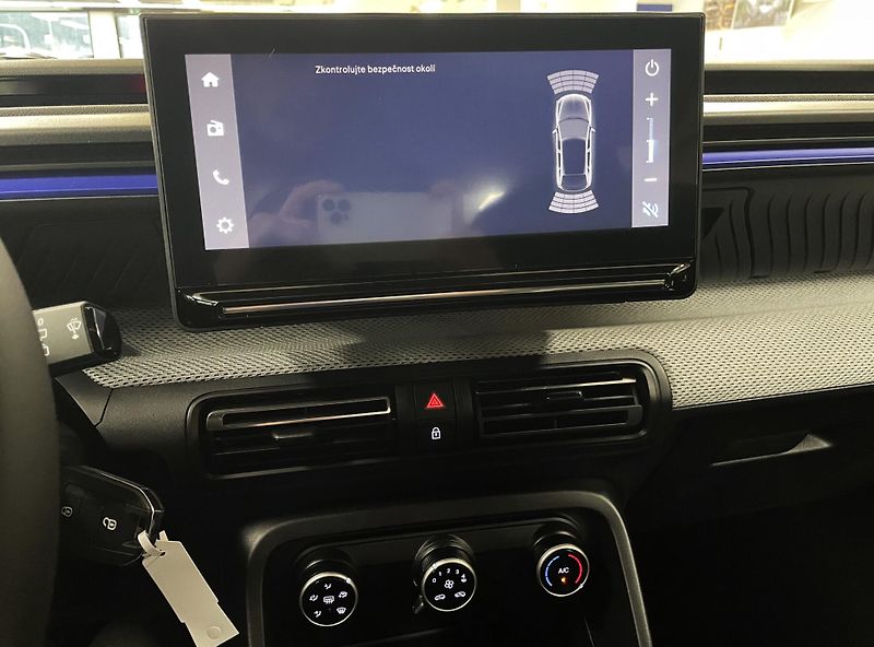 Citroën C3 (2025)  PLUS Turbo 100k Manual     - fotka 19 z 23