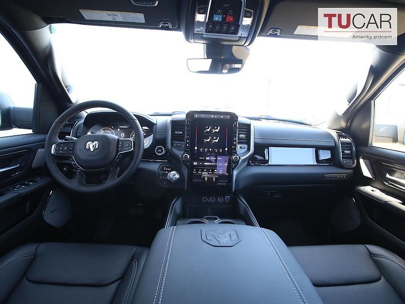 RAM 1500 (2026) Laramie 5.7V8 HEMI 2026  - fotka 14 z 41
