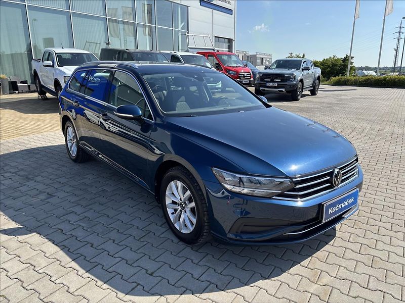 Volkswagen Passat 1,5 TSI Business AUT 110kW DPH - fotka 7 z 41