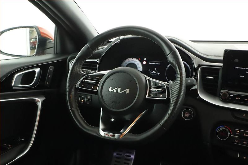 Kia Pro_Ceed (2023) GT Line Plus 1.5 T-GDI MHEV - fotka 8 z 19