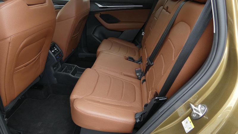 Škoda Kodiaq 2,0 TDi Selection 142 kW 4x4 D - fotka 21 z 31
