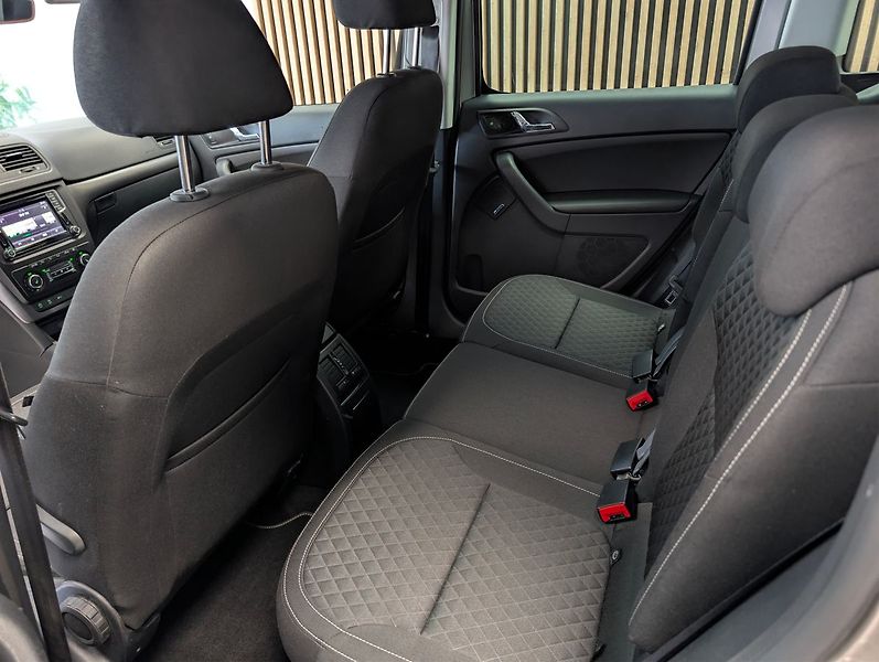 Škoda Yeti 1.4 TSI DRIVE 4x4 DSG - fotka 21 z 28