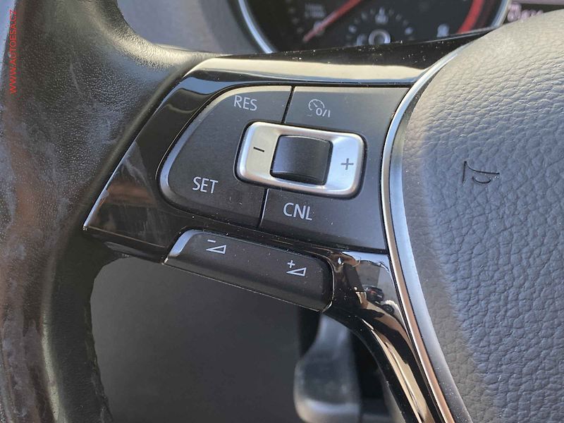 Volkswagen Polo (2017) 1.2 TSi, Allstar, park. čidla - fotka 13 z 17