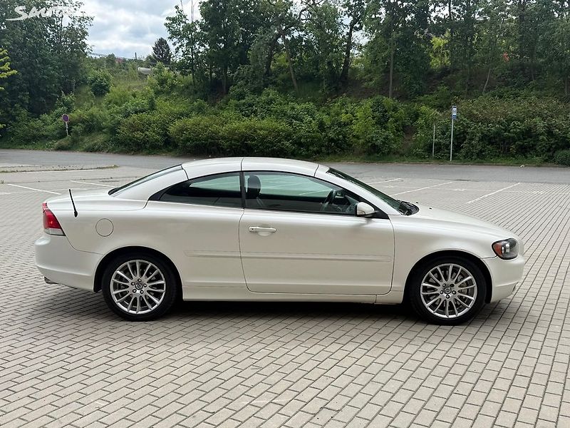 Volvo C70 (2007) 2.4D, 132kw Kabrio Automat - fotka 6 z 21