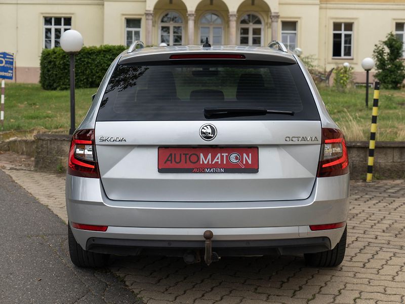 Škoda Octavia 2.0 TDI DSG Kamera Style+ - fotka 8 z 35
